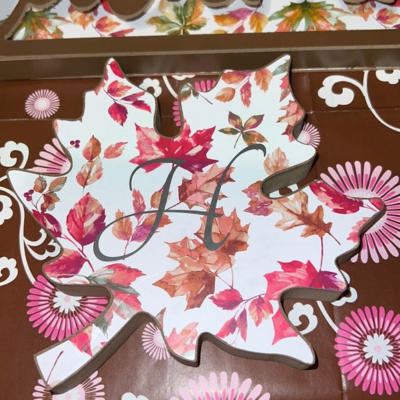 New Home Collection Fall/Autumn Leaves Shelf Sitter Decor Set with Initial “H” - Picture 6 of 7